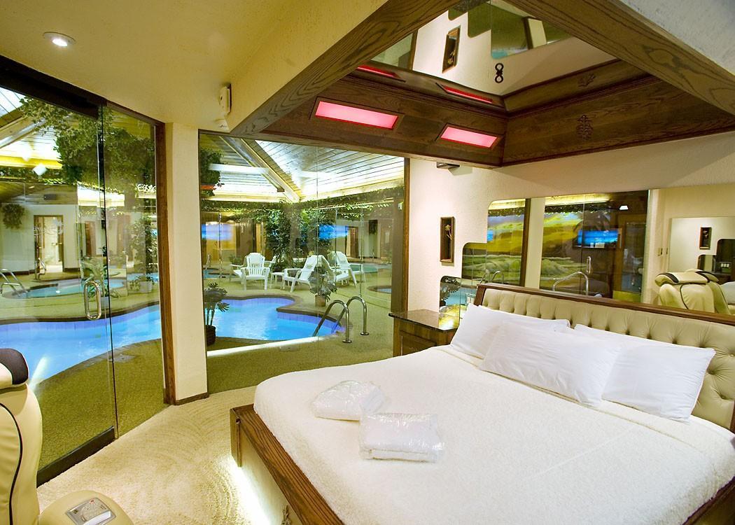Sybaris Pool Suites Northbrook - Adults Only Гленвью Экстерьер фото